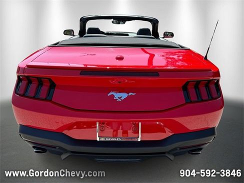 Used 2024 Ford Mustang Premium image 4