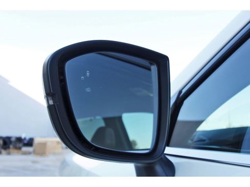 Used 2023 Nissan Pathfinder Platinum w/ Cargo Package image 11