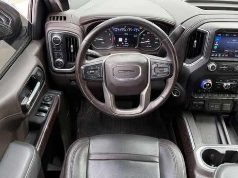 Used 2022 GMC Sierra 1500 Denali w/ Denali Premium Package image 10