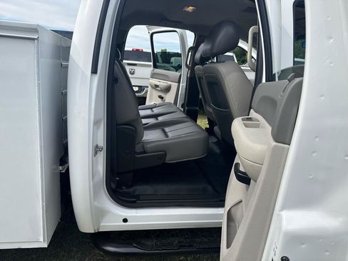 Used 2012 Chevrolet Silverado 2500 W/T AWD/4WD image 17