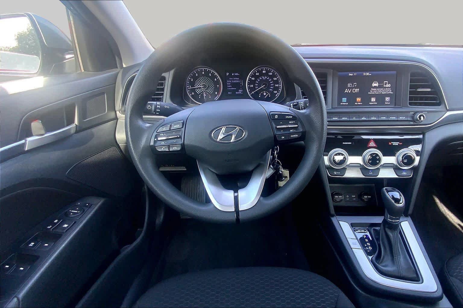 Used 2019 Hyundai Elantra SEL w/ Cargo Package FWD image 6