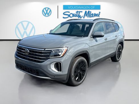 New 2026 Volkswagen Atlas SE FWD image 3
