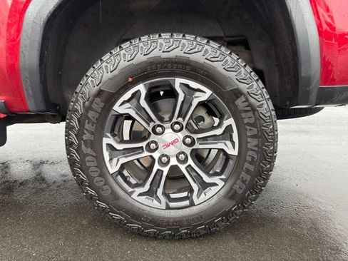 Used 2024 GMC Canyon AT4 w/ AT4 Premium Package AWD/4WD image 29
