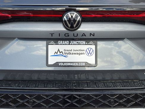 New 2026 Volkswagen Tiguan SE R-Line AWD/4WD image 19