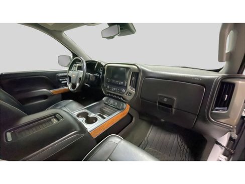 Used 2017 Chevrolet Silverado 1500 High Country image 17