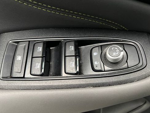 Used 2025 Subaru Outback Onyx Edition image 12