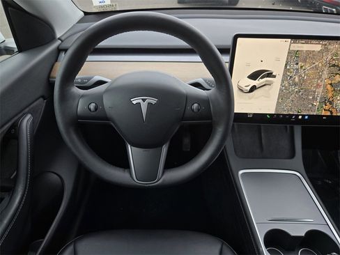 Used 2023 Tesla Model Y Long Range image 12