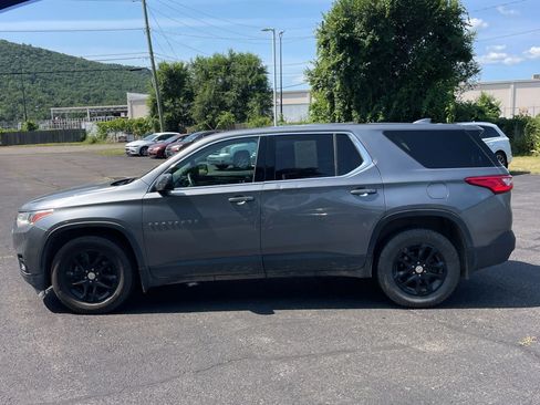 Used 2019 Chevrolet Traverse LS w/ LPO, Floor Liner Package AWD/4WD image 2