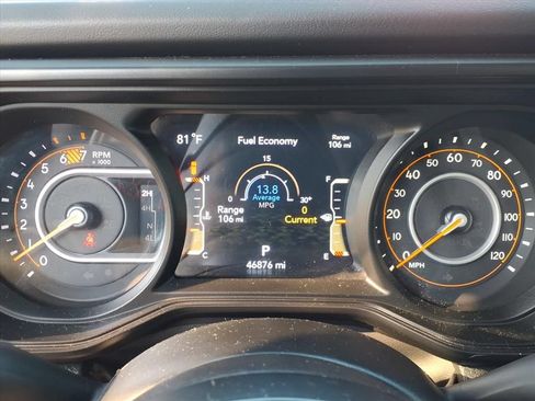 Used 2024 Jeep Wrangler Unlimited Rubicon w/ Technology Group AWD/4WD image 14