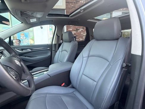 Used 2019 Buick Enclave Essence AWD/4WD image 12