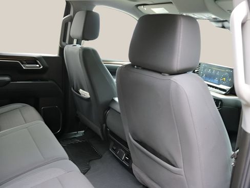 Used 2026 Chevrolet Silverado 1500 LT RWD image 18