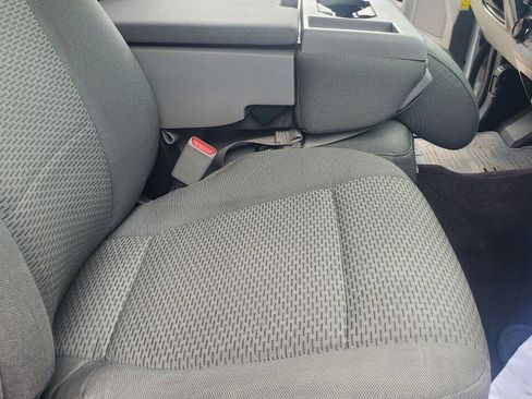 Used 2016 Ford F150 XLT image 25