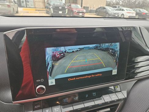 Used 2025 Toyota Camry SE image 22