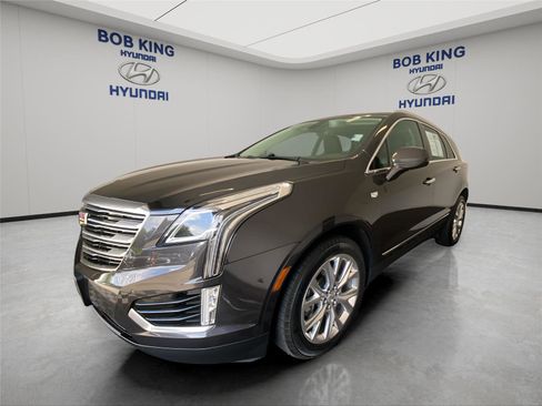 Used 2017 Cadillac XT5 Luxury w/ Driver Awareness Package AWD/4WD image 1