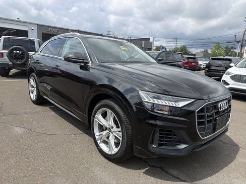 Used 2023 Audi Q8 Premium w/ Convenience Package AWD/4WD image 20