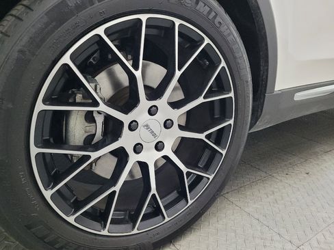 Used 2016 Lincoln MKX Reserve w/ Driver Assistance Package AWD/4WD image 31