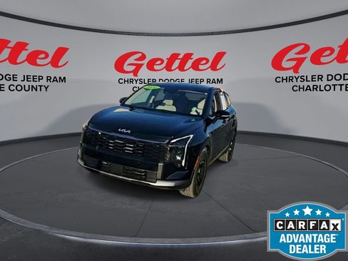 Used 2026 Kia Sportage EX image 4