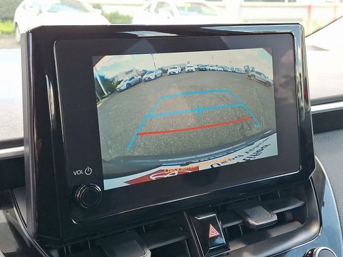 Used 2025 Toyota Corolla LE FWD image 18
