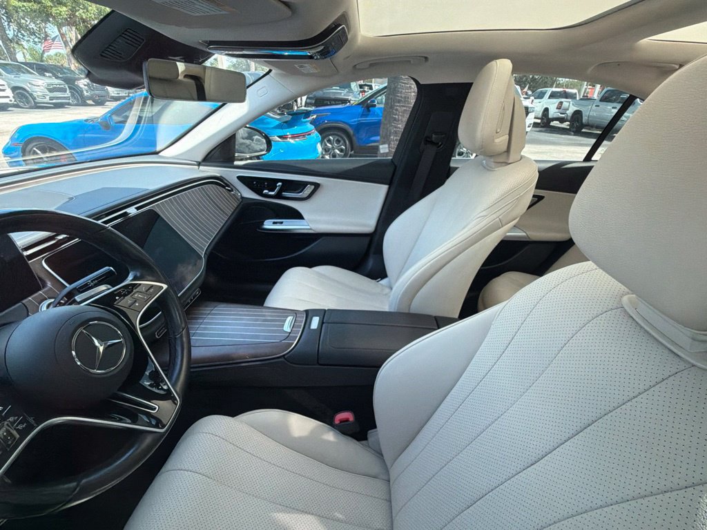 Used 2025 Mercedes-Benz E 350 4MATIC Sedan w/ Winter Package image 12
