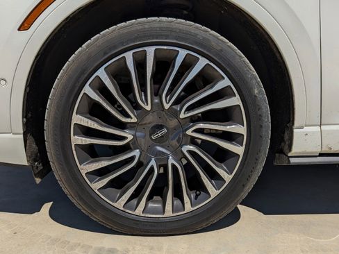 Used 2021 Lincoln Corsair Reserve w/ Equipment Group 201A AWD/4WD image 10