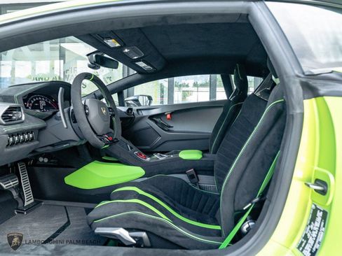 Used 2023 Lamborghini Huracan STO RWD image 28