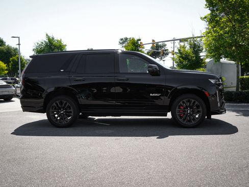Used 2023 Cadillac Escalade V w/ LPO, ONYX Package AWD/4WD image 11