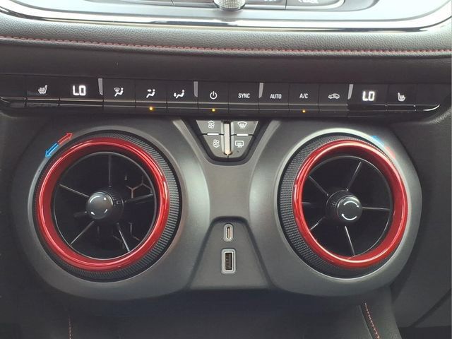 Used 2022 Chevrolet Blazer RS FWD image 21