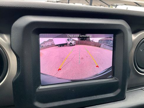 Used 2021 Jeep Wrangler Unlimited Willys image 25