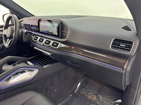 Used 2021 Mercedes-Benz GLE 350 w/ Premium Package image 14