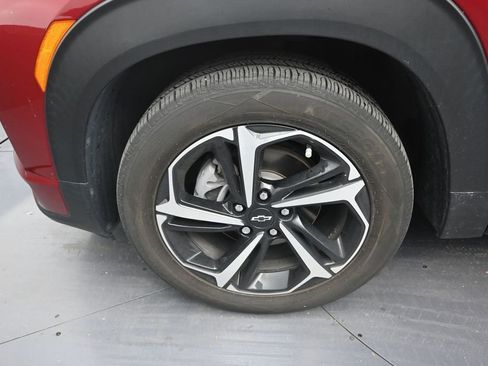 Used 2021 Chevrolet TrailBlazer RS w/ Technology Package FWD image 9