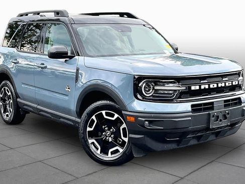 Used 2024 Ford Bronco Sport Outer Banks w/ Tech Package AWD/4WD image 3