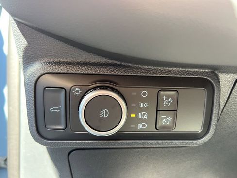 New 2026 Ford Explorer Active w/ Active Comfort Package RWD image 18