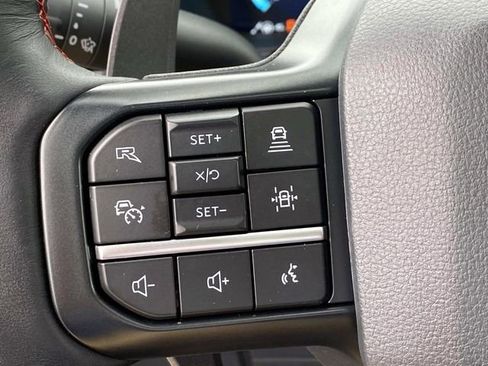 Used 2025 Ford F150 Raptor AWD/4WD image 23