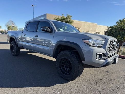 Used 2020 Toyota Tacoma TRD Off-Road image 4