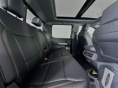 New 2026 Ford F250 Lariat w/ Black Appearance Package image 29