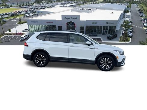 Used 2022 Volkswagen Tiguan S FWD image 4