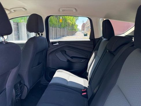 Used 2017 Ford Escape SE w/ Equipment Group 201A AWD/4WD image 23