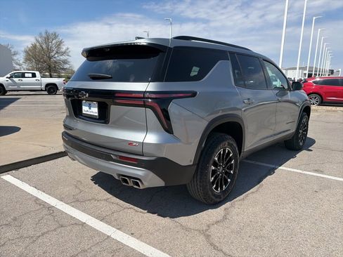 Certified 2024 Chevrolet Traverse Z71 w/ Enhanced Driving Package AWD/4WD image 3