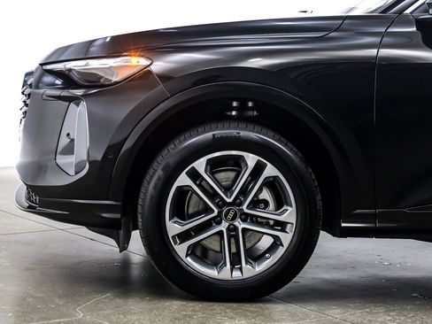 New 2025 Audi Q5 Premium image 10