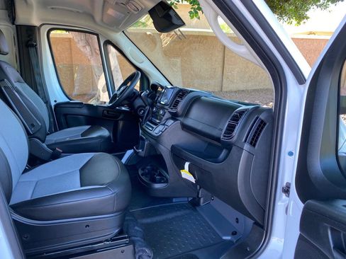 Used 2026 RAM ProMaster 2500 w/ Convenience Group FWD image 39