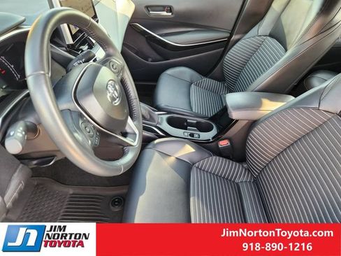 Used 2025 Toyota Corolla XSE FWD image 13