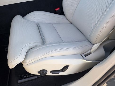 New 2026 Volvo XC60 B5 Ultra w/ Protection Package Premier image 31