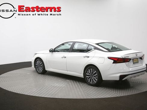 Used 2025 Nissan Altima 2.5 SV FWD image 62