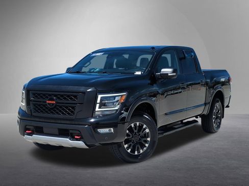 Used 2021 Nissan Titan PRO-4X w/ Pro-4x Convenience Package AWD/4WD image 1