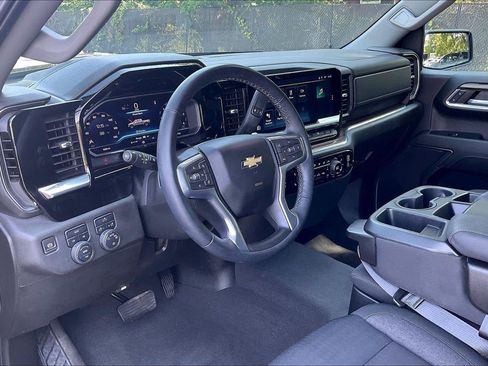 Used 2024 Chevrolet Silverado 1500 LT AWD/4WD image 15