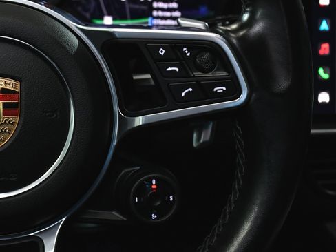 Used 2022 Porsche Cayenne Platinum Edition image 34