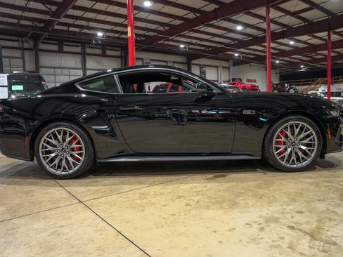 Used 2024 Ford Mustang GT Premium image 10