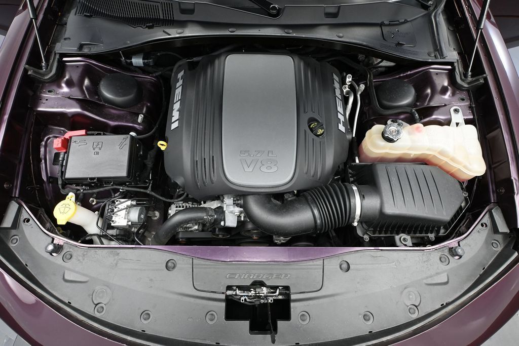 Used 2021 Dodge Charger R/T w/ Plus Group RWD image 41