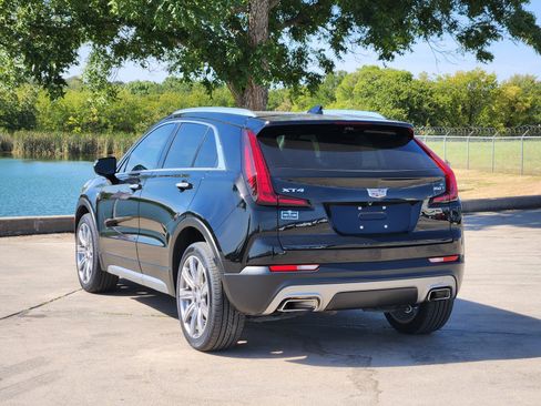 Certified 2023 Cadillac XT4 Premium Luxury w/ Technology Package FWD image 4