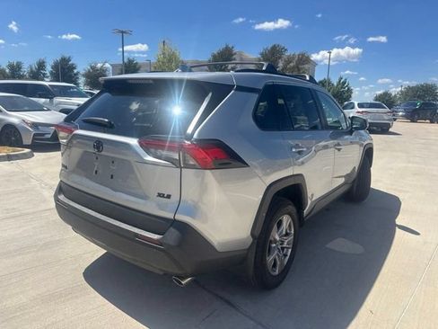 Used 2024 Toyota RAV4 XLE w/ Convenience Package FWD image 3
